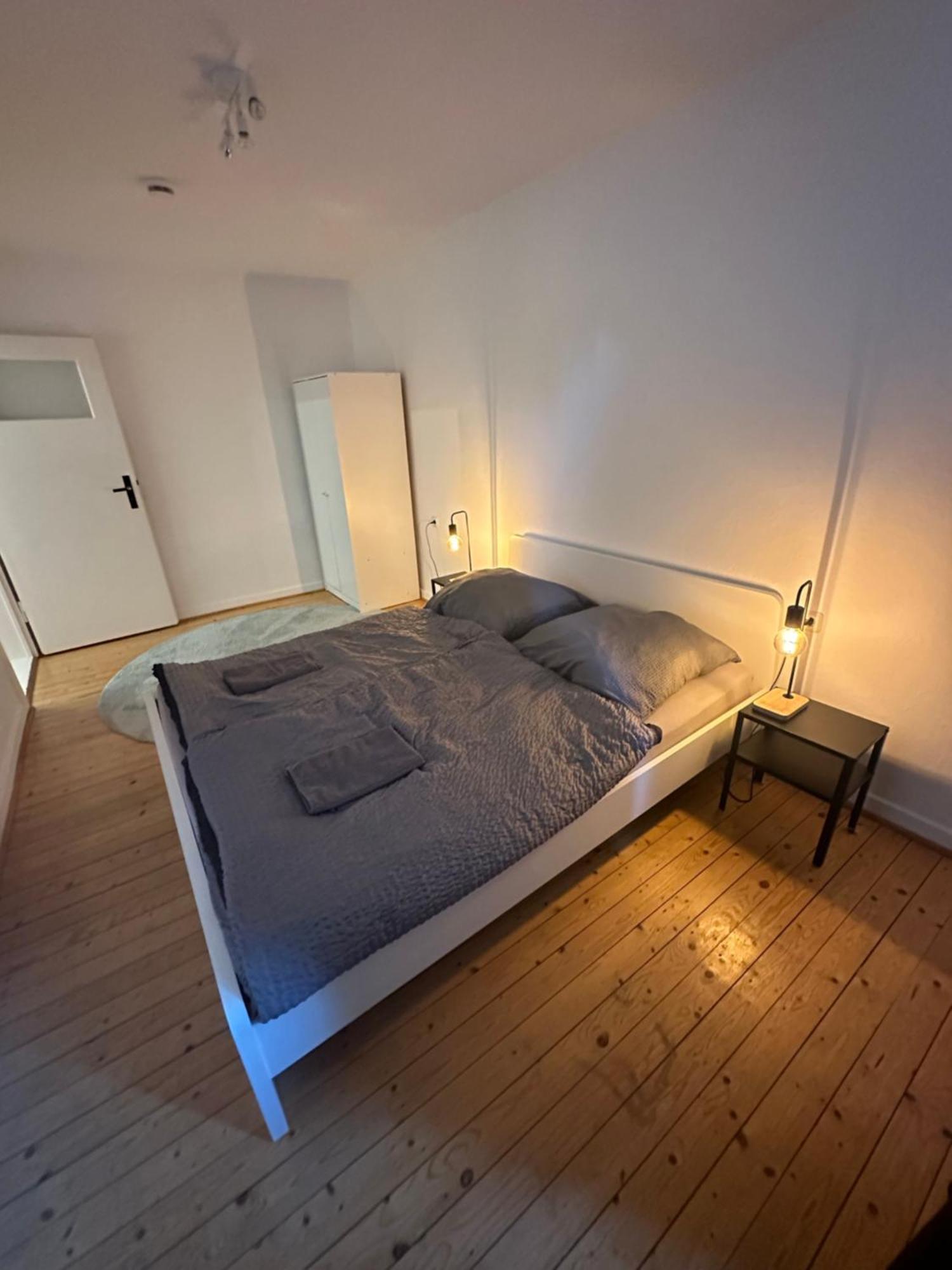 Doppelbett Unterkunft Vahrenwald-List Hannover Exteriör bild