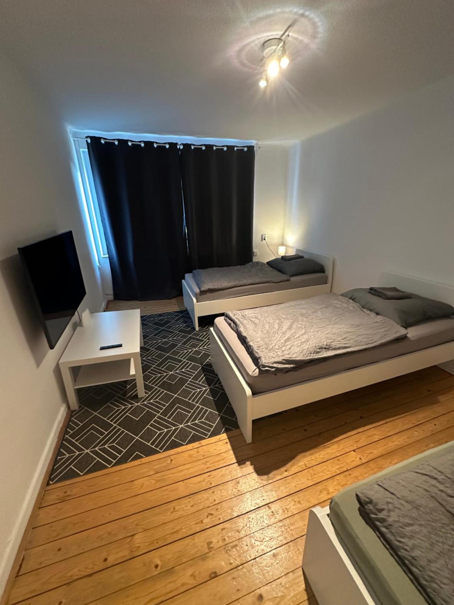 Doppelbett Unterkunft Vahrenwald-List Hannover Exteriör bild