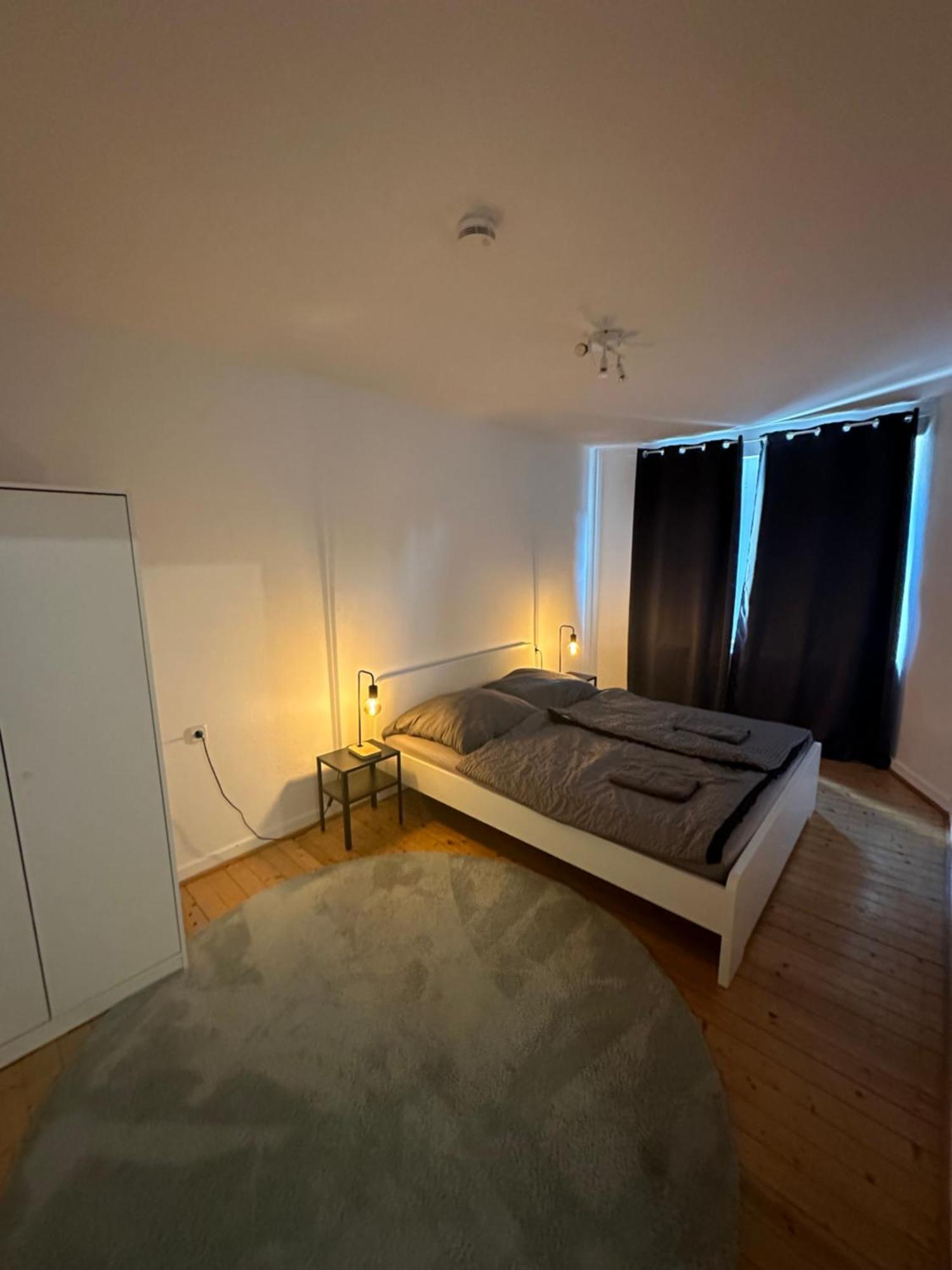 Doppelbett Unterkunft Vahrenwald-List Hannover Exteriör bild